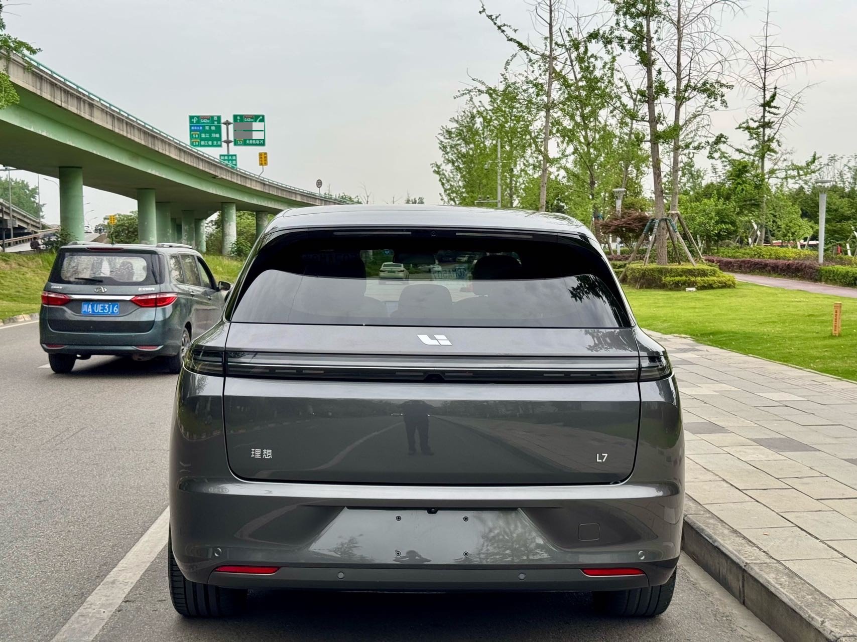 Li Auto Li L7 2023 L7 Max — 8