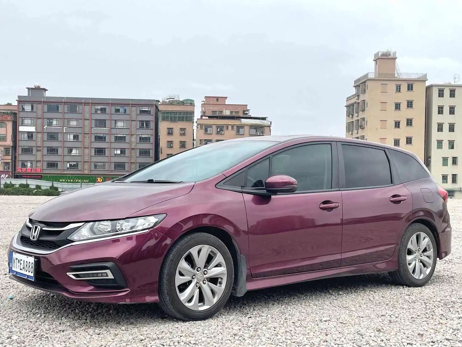 Honda 2017 Jade 1.8 Comfort 5-seater