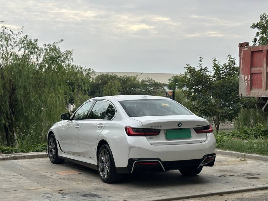 BMW 2022 i3 eDrive 35L — 4