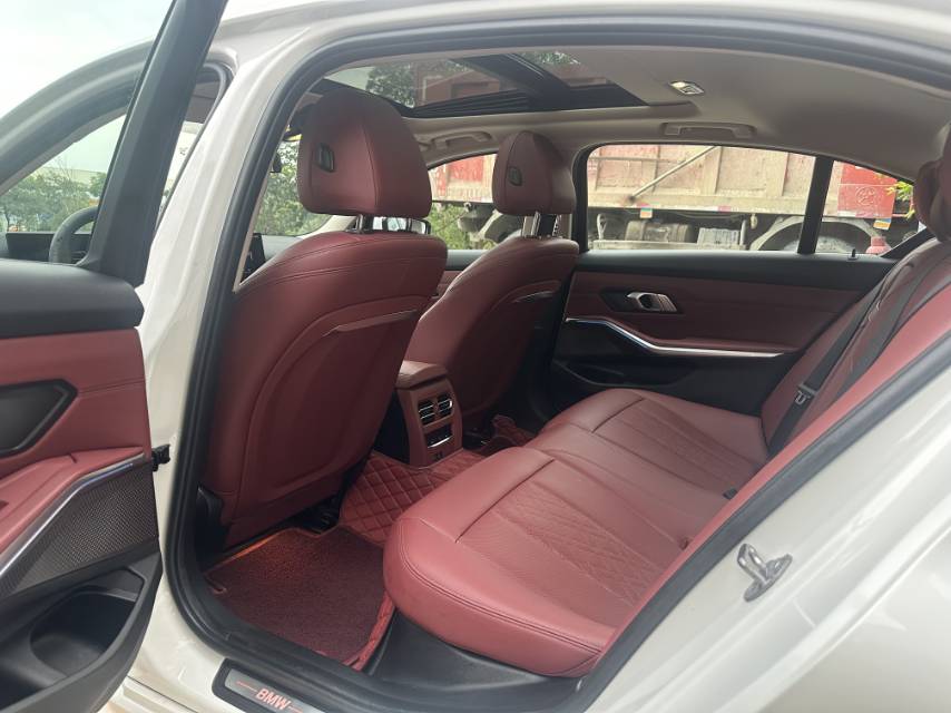 BMW 2022 i3 eDrive 35L — 9