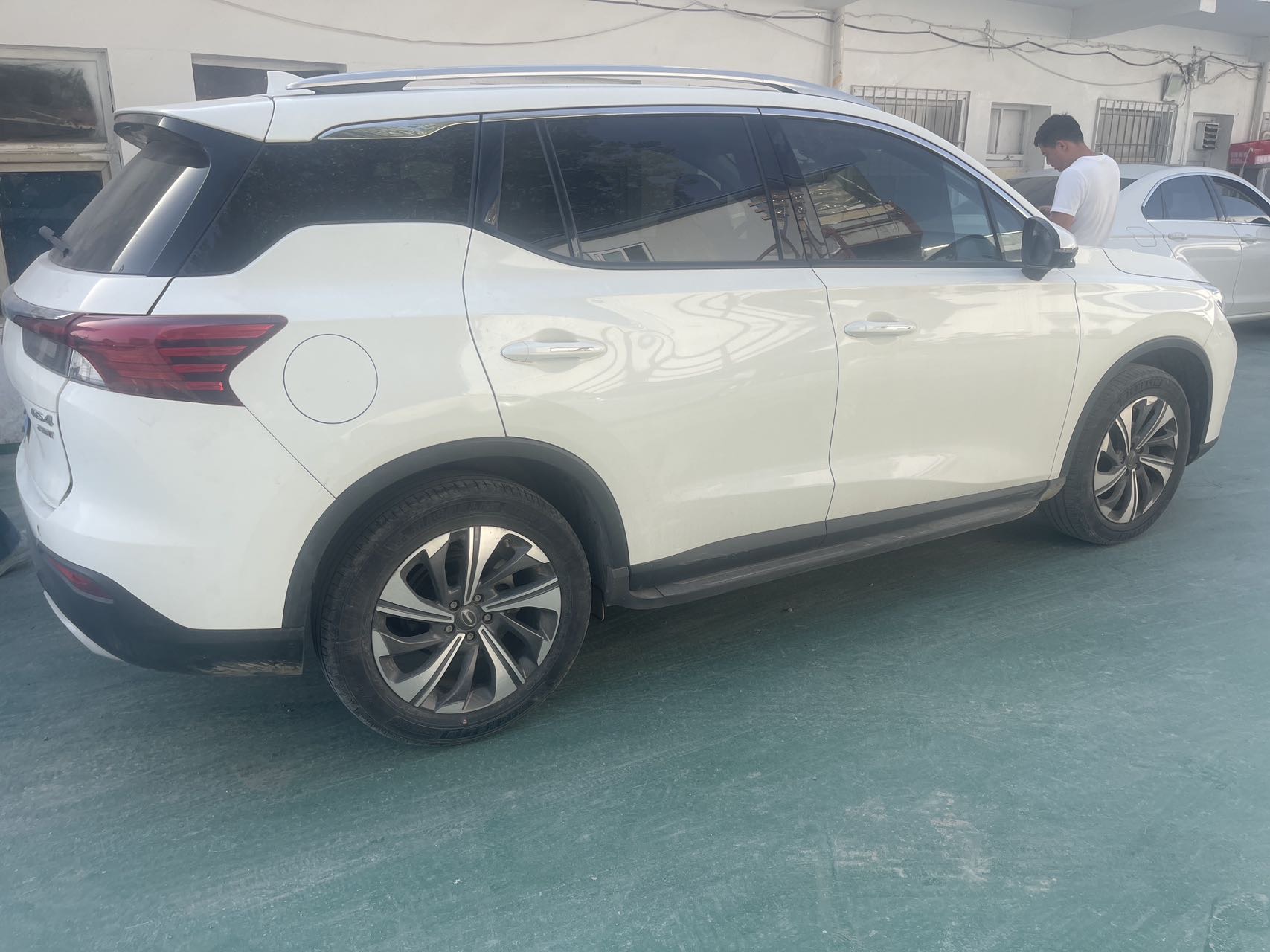 Trumpchi 2021 GS4 1.5T 270T Luxury Smart Connectivity Version — 7