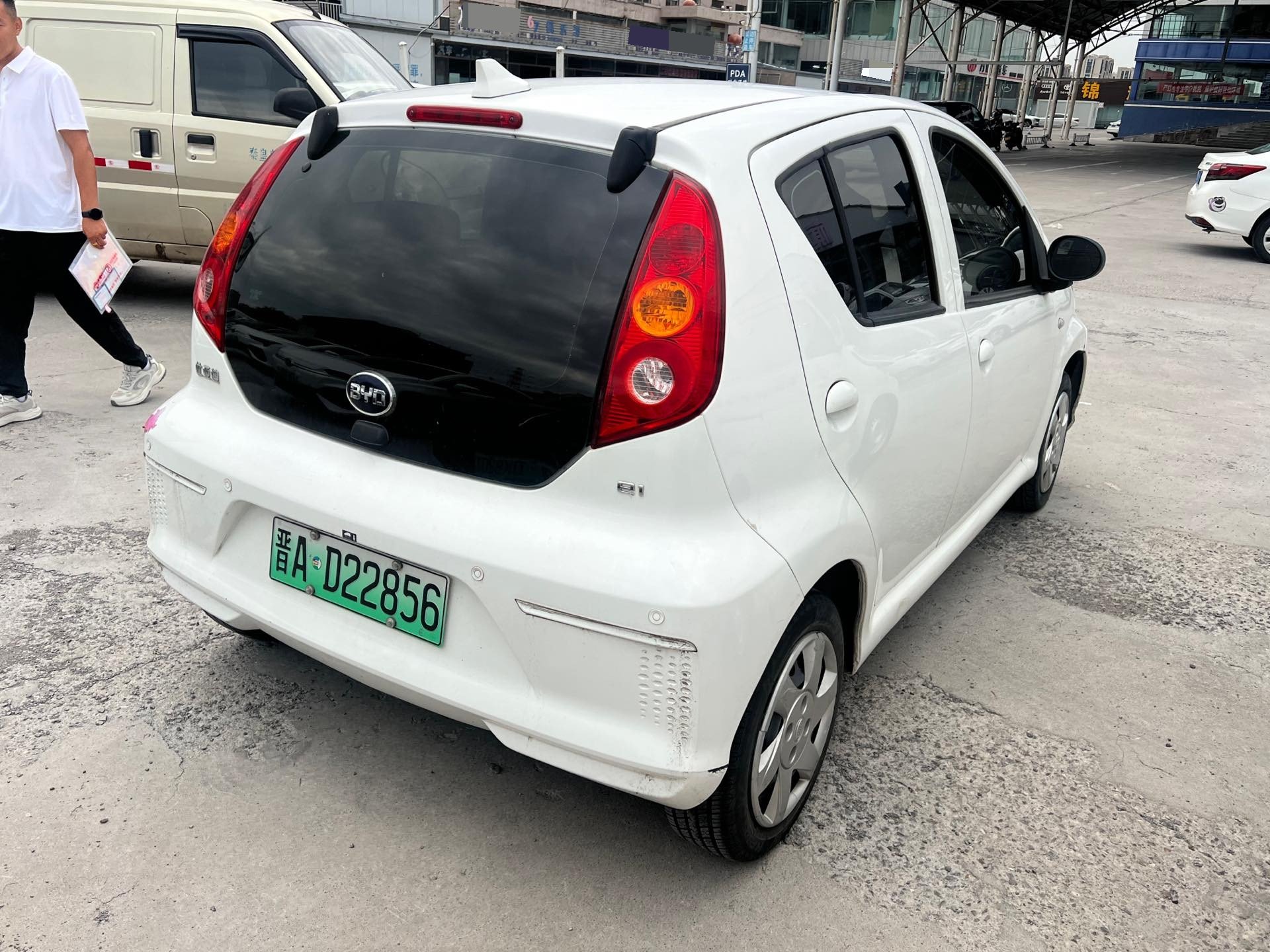 BYD 2019 e1 Advanced Version — 7
