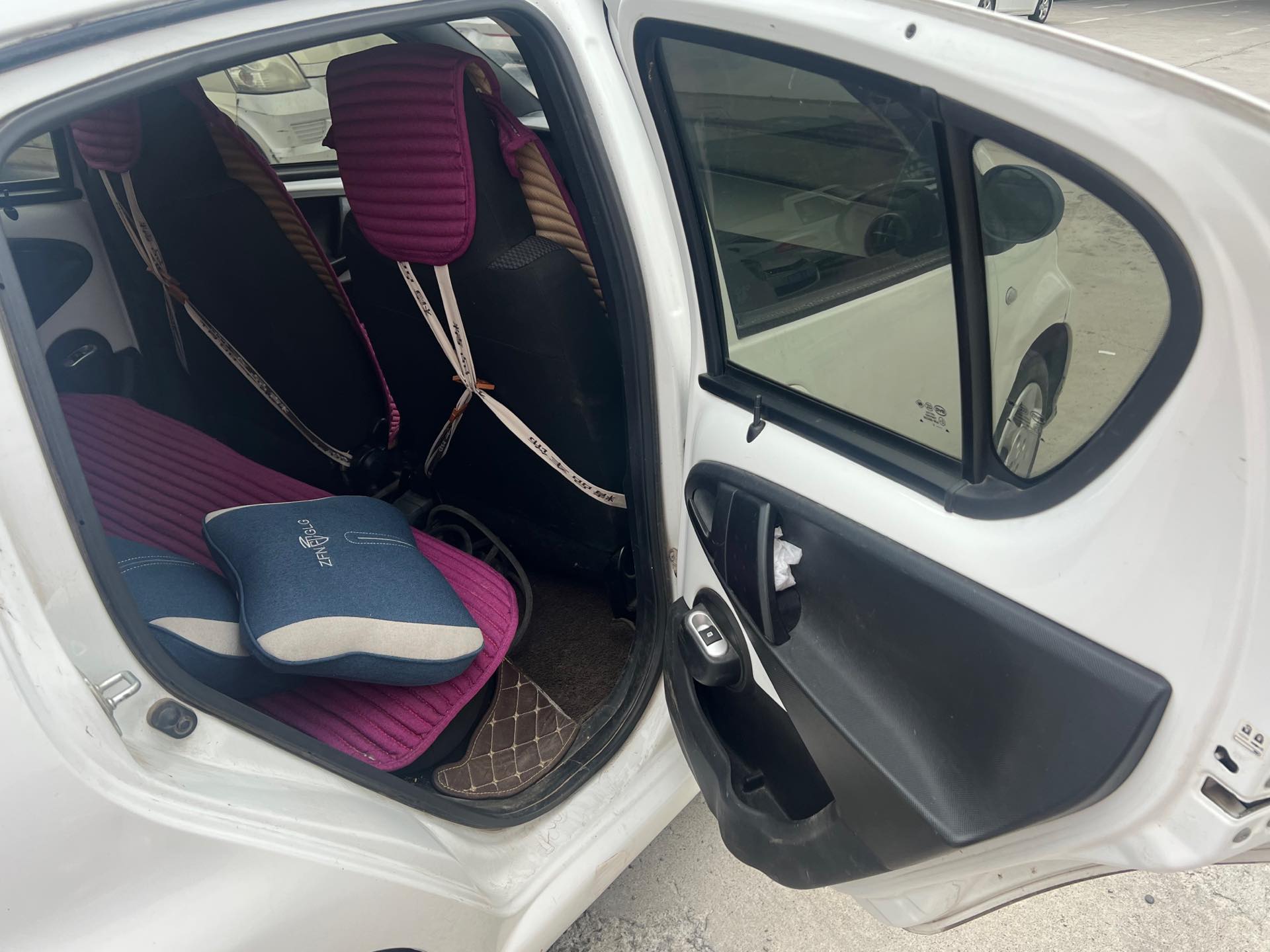 BYD 2019 e1 Advanced Version — 8
