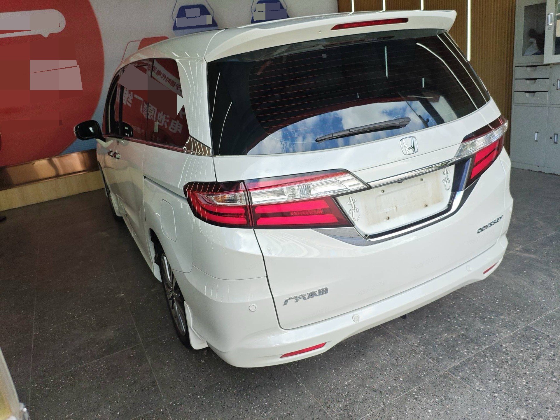 Honda 2018 Odyssey 2.4 CVT Luxury — 9