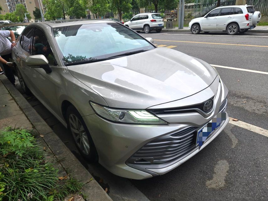 Toyota 2018 Camry 2.0G Luxury Model — 3