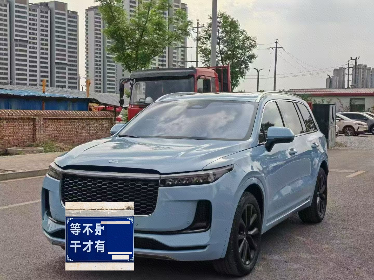 Li Auto Li ONE 2021 ONE 1.2T Extended-Range 6-Seater Version — photo 1