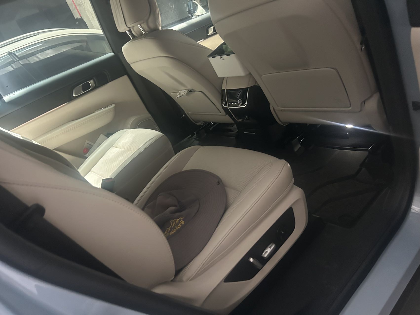 Li Auto Li ONE 2021 ONE 1.2T Extended-Range 6-Seater Version — 5