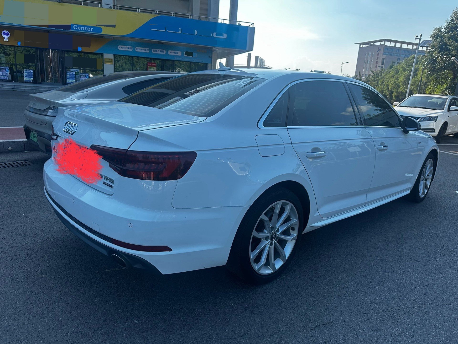 Audi 2018 A4L 2.0 TFSI 40 TFSI 30th Anniversary Edition Fashion — 2